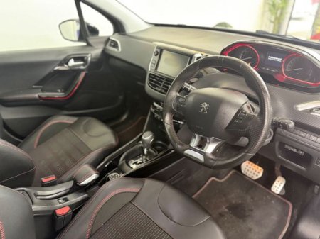 2017 Peugeot 2008 - thumbnail 7