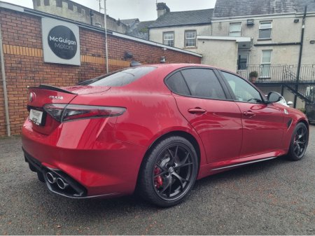 2025 Alfa Romeo Giulia V6 BI-TURBO QUADRIFOGLIO thumbnail