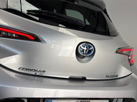 2021 Toyota Corolla HYBRID LUNA**TOUCHSCREEN BLUETOOTH MEDIA**REVERSE CAMERA**PARKING SENSORS**DUAL CLIMATE**CRUISE CONTROL**MULTIFUNCTIONAL STEERING WHEEL**AIR CONDITIONING**ISOFIX**FINACE AVAILABLE** €21,995 thumbnail