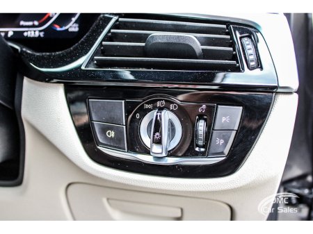 2021 BMW 5 Series - thumbnail 28