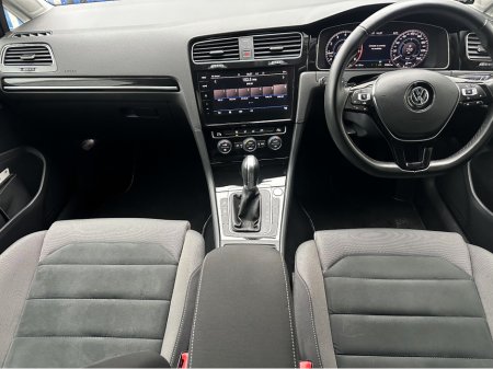 2018 Volkswagen Golf Golf Estate 1.4 TSI Highline €19,950 thumbnail