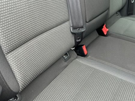 2013 Volkswagen Golf - thumbnail 13