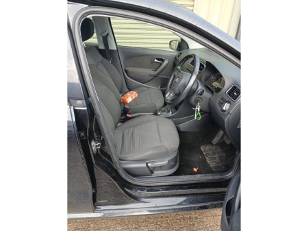 2012 Volkswagen Polo - thumbnail 5