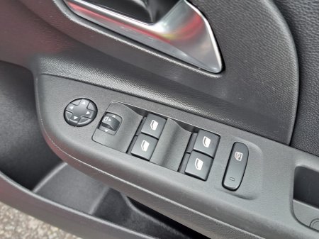 2023 Opel Corsa - thumbnail 31