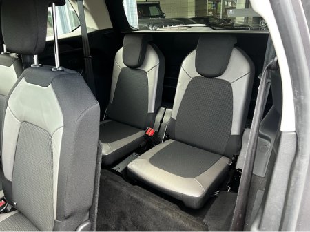 2018 Citroen Grand C4 Picasso 1.6 BLUE HDI 1 120 FLAIR 120BHP 5DR €15,950 thumbnail