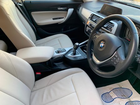 2018 BMW 1 Series 116D SE AUTOMATIC // GREAT CONDITION // FULL SERVICE HISTORY // LEATHER, SAT NAV AND PARKING SENSORS // €200 ROAD TAX // thumbnail