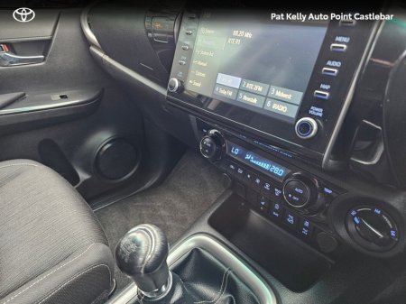 2024 Toyota Hilux - thumbnail 16