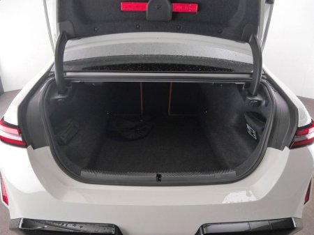 2025 BMW M5 - thumbnail 13