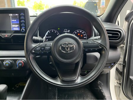 2020 Toyota Yaris - thumbnail 7