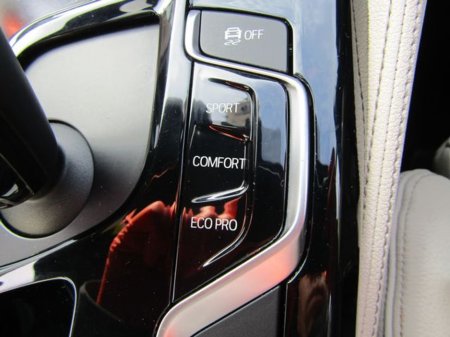 2018 BMW 5 Series - thumbnail 36