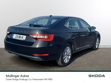 2023 Skoda Superb - thumbnail 3