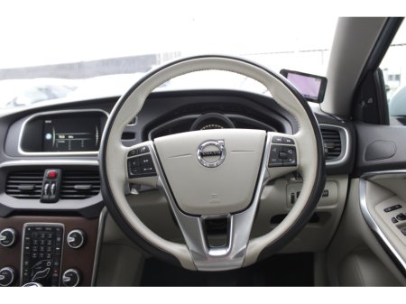 2017 Volvo V40 - thumbnail 19