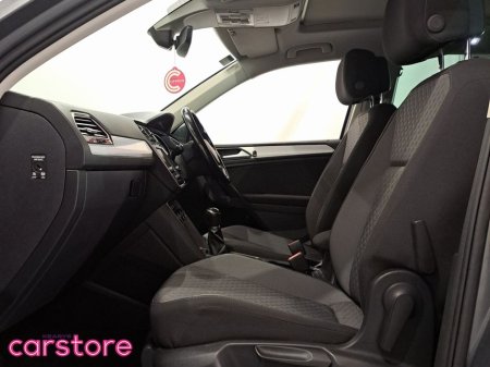 2017 Volkswagen Tiguan - thumbnail 9