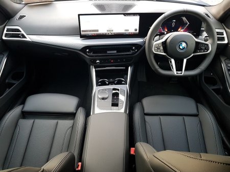 2026 BMW 3 Series - view 4