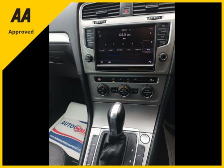 2017 Volkswagen Golf 1.2 TSI COMFORTLINE PLUS COMPREHENSIVE SERVICE HISTORY (9 STAMPS) ONLY 74,146kms FACTORY IMMOBILISER PUSH BUTTON START PROXIMITY KEY MULTI-FUNCTION STEERING WHEEL ALLOY WHEELS NCT ROADTAX €17,695 thumbnail