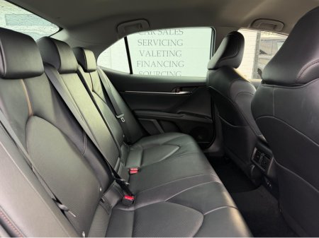 2020 Toyota Camry TOYOTA CAMRY G SPEC- LEATHER PACK 2.5 HYBRID €24,950 thumbnail