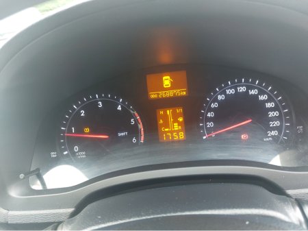 2014 Toyota Avensis 2.0 D-4D TERRA 4DR €9,000