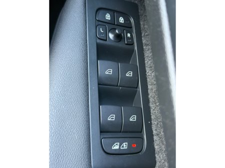 2023 Volvo XC40 - thumbnail 27