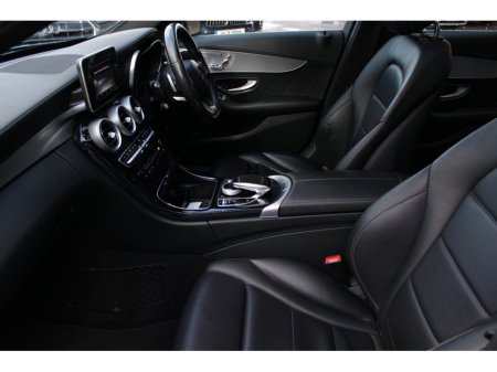 2015 Mercedes-Benz C Class C220D AMG LINE PREMIUM 4DR SALOON AUTO // PANORAMIC SUNROOF //  STUNNING CAR FINISHED IN ICE SILVER // BUY WITH CONFIDENCE AA AND SIMI APPROVED DEALER 2026 // FINANCE ARRANGED // ALL TRADE INS WELCOME €16,950 thumbnail