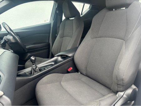 2018 Toyota C-HR 1.2T LUNA 4DR €17,495 thumbnail