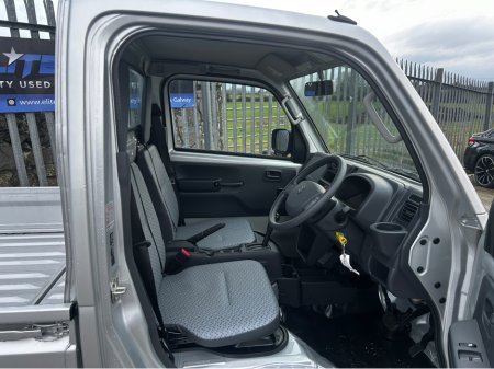 2025 Suzuki Carry Kai 660cc 350 kg Automatic 4wd €11,995