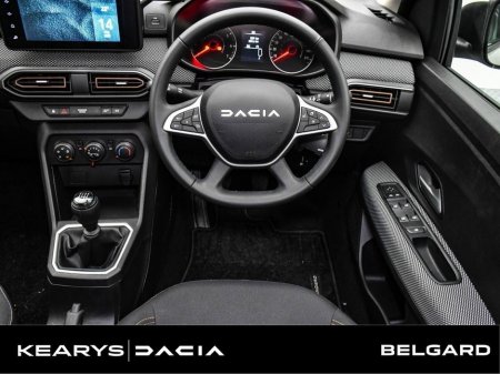 2026 Dacia Sandero Stepway Order your Stepway Expression 261 today! €21,090