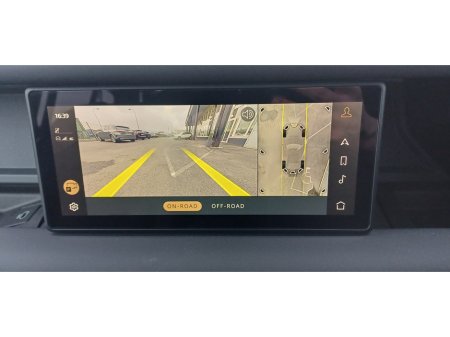 2024 Land Rover Defender - thumbnail 7