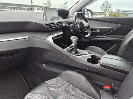 2019 Peugeot 5008 - thumbnail 15