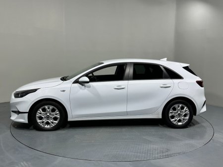 2023 Kia Ceed - view 4