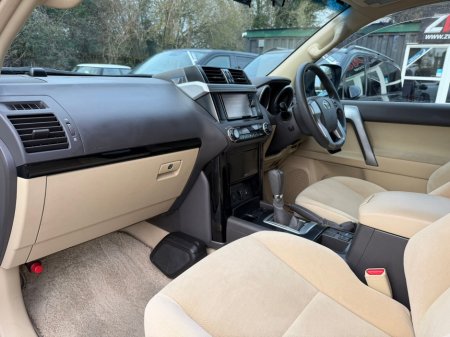 2017 Toyota Landcruiser  thumbnail