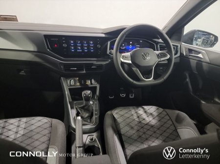 2026 Volkswagen Polo R-Line thumbnail