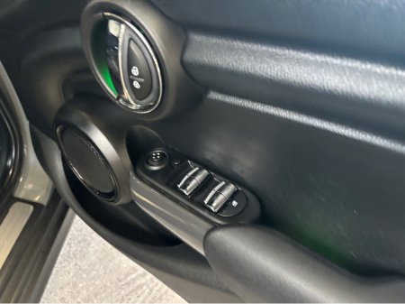 2020 MINI Hatch CLASSIC CLA5 4DR COOPER €18,750 thumbnail