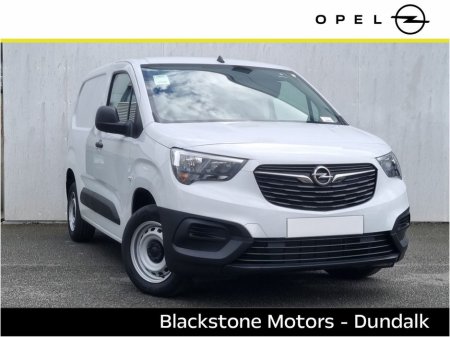 2024 Opel Combo L1H1 Cargo Komfort 2000 1.5D 100PS €26,495