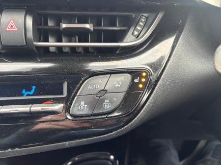 2017 Toyota C-HR 1.2T SOL  5DR  LOW  MILEAGE  IMMACULATE €15,950