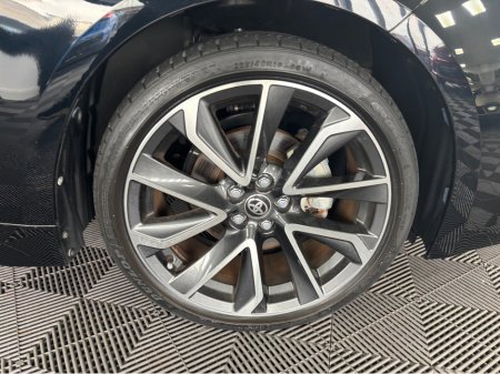 2018 Toyota Corolla - thumbnail 5