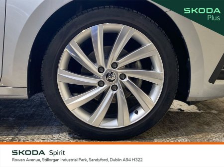 2023 Skoda Octavia - thumbnail 8