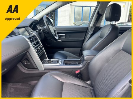 2017 Land Rover Discovery Sport - view 4