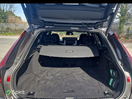 2021 Volvo V90 - thumbnail 17