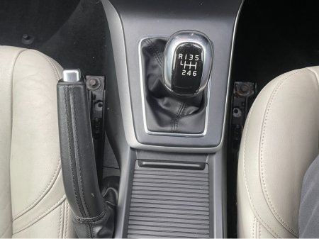 2014 Volvo V40 D2 SE 5DR €8,250 thumbnail