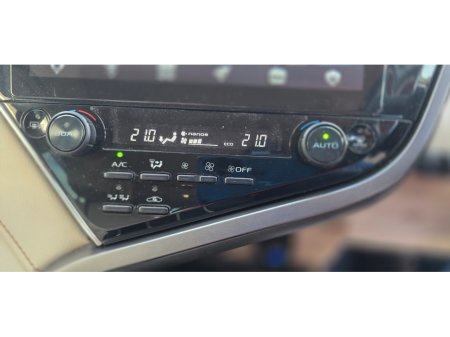 2018 Toyota Camry PLATINUM LUXURY EDITION €19,950 thumbnail