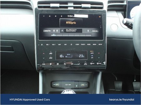 2024 Hyundai Tucson 2WD Executive Plus thumbnail