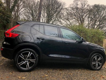 2021 Volvo XC40 - thumbnail 2