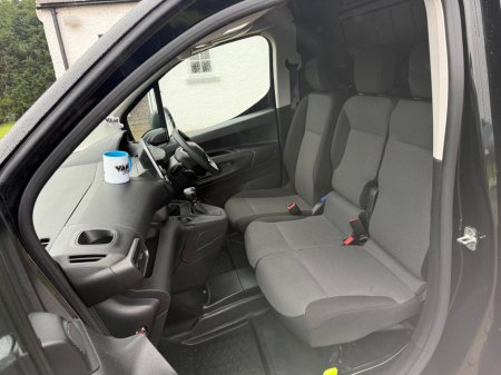 2022 Peugeot Partner PROFESSIONAL PLUS NO VAT! €18,750 thumbnail