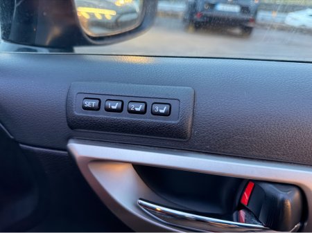 2016 Lexus CT 200 h - thumbnail 15