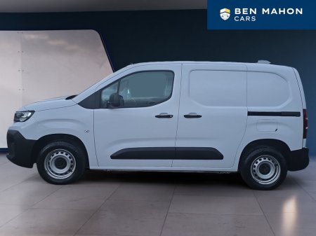 2024 Peugeot Partner  €18,658