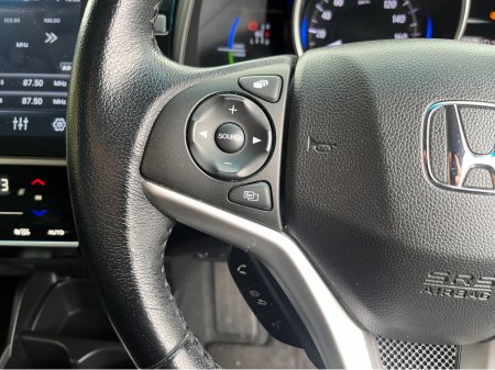 2018 Honda Fit AUTOMATIC HYBRID 1.5 PETROL //HALF LEATHER SEATS//REVERSE CAMERA//KEYLESS ENTRY//ADAPTIVE CRUISE CONTROL// €13,950 thumbnail