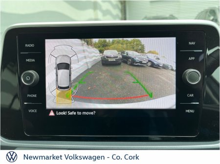 2023 Volkswagen T-Roc - view 4