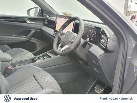 2024 Volkswagen Tiguan 2.0 TDI 150HP R-Line DSG €51,900 thumbnail