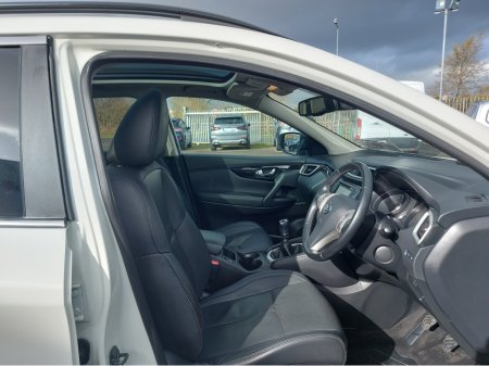 2017 Nissan Qashqai - thumbnail 13