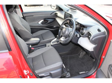 2022 Toyota Yaris Cross 1.5 Hybrid CVT Luna €23,950 thumbnail